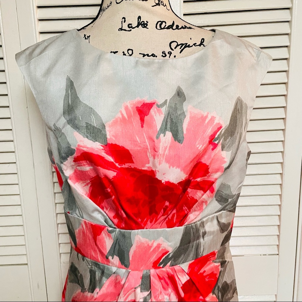 SD Collection Dress - Picture 2 of 4